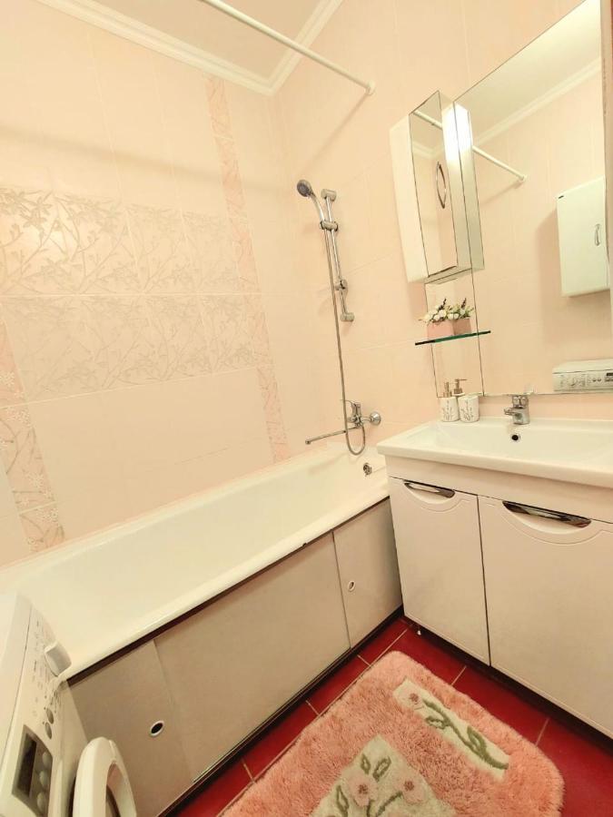 Happyterra, Район Трц "Адк" Apartment Almaty Bagian luar foto
